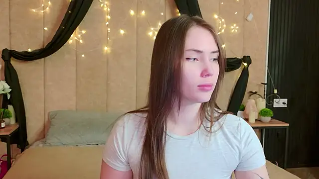 Snapshot of Arielle_Vade chatting on May 6, 2026, 5:25 am Arielle Vade online show from May 6, 2026, 5:25 am