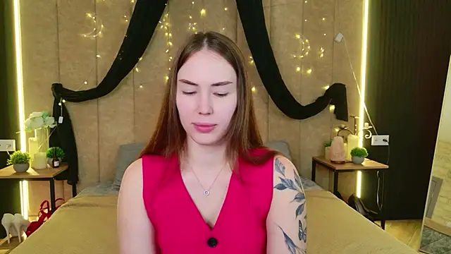 Snapshot of Arielle_Vade chatting on May 25, 2026, 5:13 am Arielle Vade online show from May 25, 2026, 5:13 am