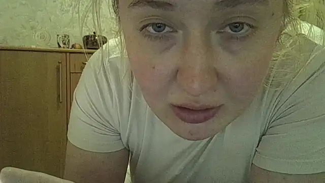 CurvyWild Lady30 online show from April 26, 2026, 5:10 pm