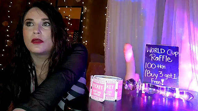 Snapshot of VelvetBrunetteXo chatting on June 29, 2026, 5:57 am VelvetBrunetteXo online show from June 29, 2026, 5:57 am