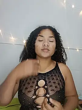 BrianaSweetxxx online show from June 30, 2026, 2:45 am