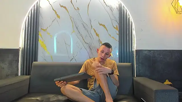 Isaak 26 online show from March 15, 2026, 6:25 pm