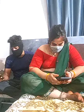 Snapshot of couple_new_enjoy chatting on April 27, 2026, 6:28 pm couple new enjoy online show from April 27, 2026, 6:28 pm