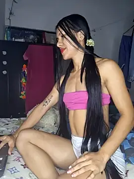 Alannys19 online show from April 24, 2026, 2:36 am