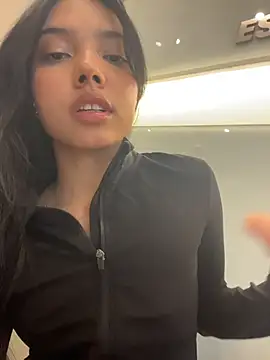 Snapshot of jadelaurent chatting on March 7, 2026, 6:38 pm jadelaurent online show from March 7, 2026, 6:38 pm