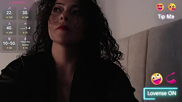 Lucia Lavelle online show from March 16, 2026, 8:57 pm