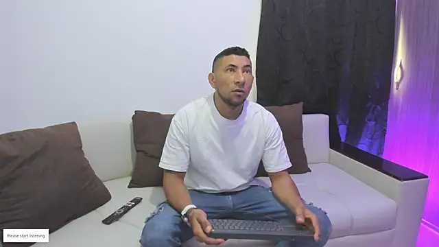 morganandmegan01 online show from March 8, 2026, 2:21 pm