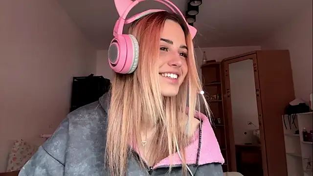 Evva mayy online show from February 10, 2026, 7:45 am