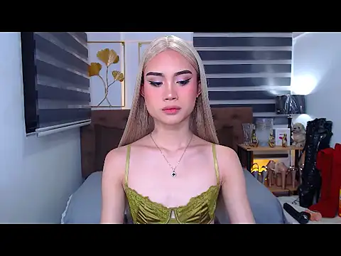 JuicyCockThea online show from April 23, 2026, 1:46 pm