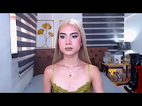 Snapshot of JuicyCockThea chatting on June 2, 2026, 2:57 am JuicyCockThea online show from June 2, 2026, 2:57 am