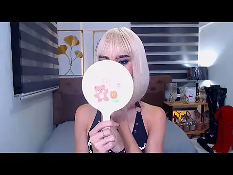 JuicyCockThea online show from June 29, 2026, 4:40 pm