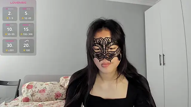 HelenBlazeTrt online show from May 25, 2026, 2:06 am