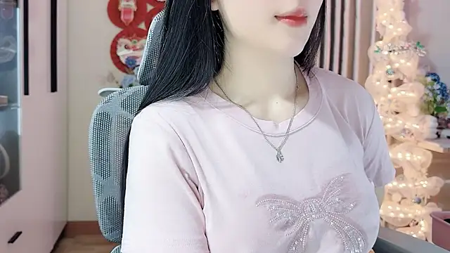 Agnelyn    online show from May 3, 2026, 3:18 pm