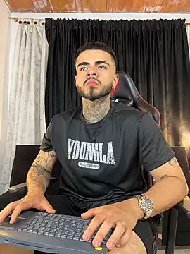 Snapshot of Benjii_Carter1 chatting on March 6, 2026, 3:47 am Benjii Carter1 online show from March 6, 2026, 3:47 am