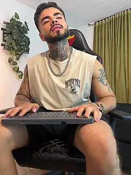 Benjii Carter1 online show from June 14, 2026, 9:06 pm