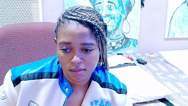 TyraHotxxx online show from April 25, 2026, 5:21 pm