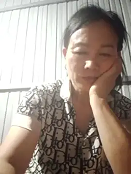 Snapshot of Kiss_love2 chatting on June 7, 2026, 9:35 am Kiss love2 online show from June 7, 2026, 9:35 am