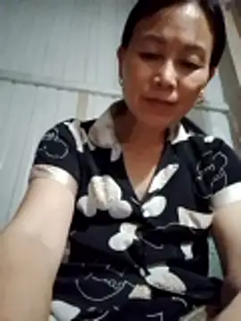 Snapshot of Kiss_love2 chatting on June 8, 2026, 1:33 pm Kiss love2 online show from June 8, 2026, 1:33 pm