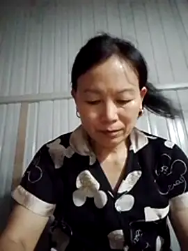 Snapshot of Kiss_love2 chatting on July 14, 2026, 3:44 am Kiss love2 online show from July 14, 2026, 3:44 am