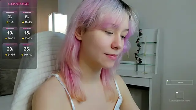 EmilyTrase online show from June 12, 2026, 1:15 am