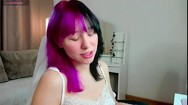 Snapshot of EmilyTrase chatting on June 24, 2026, 1:04 am EmilyTrase online show from June 24, 2026, 1:04 am