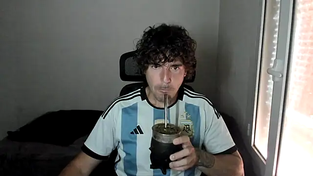 joaquin420 hot online show from April 30, 2026, 7:04 am