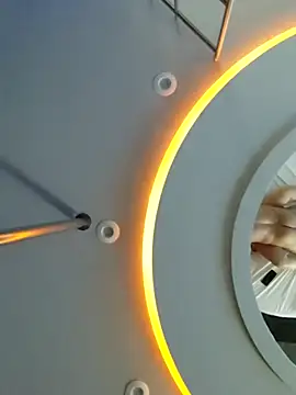 Julia2027 online show from March 10, 2026, 3:17 pm