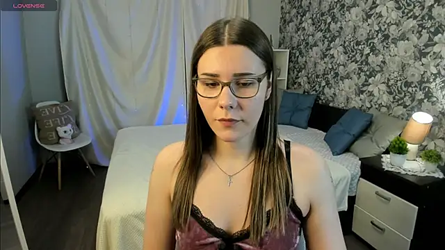 Coraline kitty online show from March 15, 2026, 6:08 am