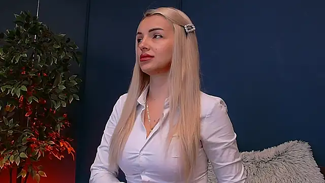 DeeaVIP online show from May 1, 2026, 5:12 am