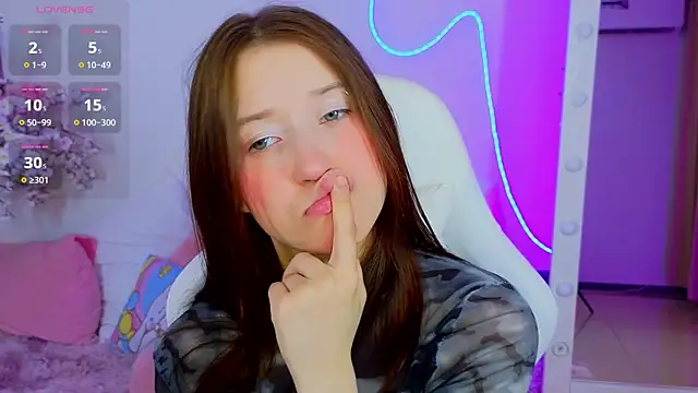 MmollyMay online show from May 4, 2026, 10:00 am