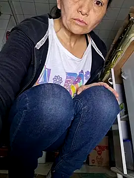 Alexamontiel  online show from February 26, 2026, 1:54 pm