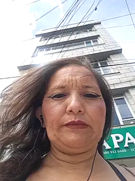 Alexamontiel  online show from May 1, 2026, 6:34 pm