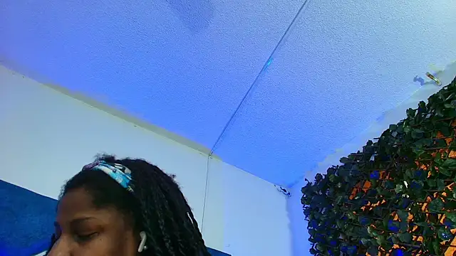 Snapshot of AlexaRousse4u chatting on May 5, 2026, 9:34 pm AlexaRousse4u online show from May 5, 2026, 9:34 pm