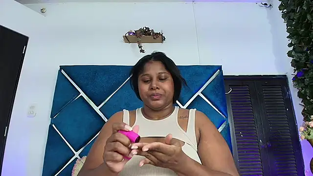 Snapshot of AlexaRousse4u chatting on June 2, 2026, 10:12 pm AlexaRousse4u online show from June 2, 2026, 10:12 pm