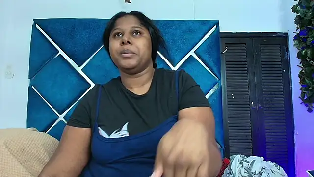 Snapshot of AlexaRousse4u chatting on June 13, 2026, 11:13 pm AlexaRousse4u online show from June 13, 2026, 11:13 pm