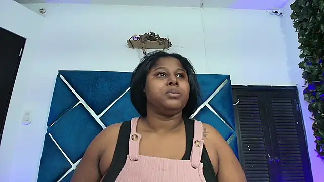 Snapshot of AlexaRousse4u chatting on June 15, 2026, 11:18 pm AlexaRousse4u online show from June 15, 2026, 11:18 pm