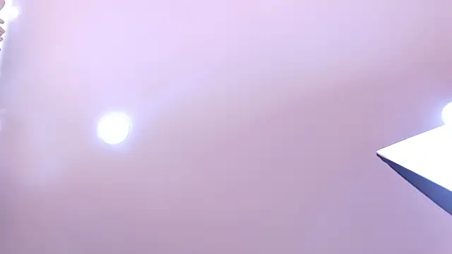SaraLugo online show from April 27, 2026, 8:18 pm