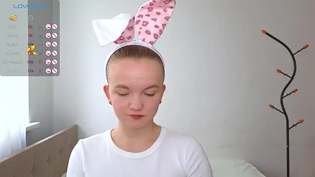 StellaBunny online show from June 27, 2026, 4:28 am