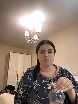 MilaKis online show from February 18, 2026, 7:10 pm