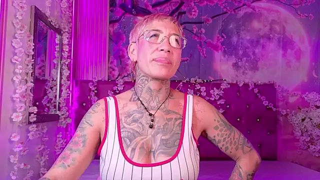 Everlyn sexx online show from February 22, 2026, 1:31 pm