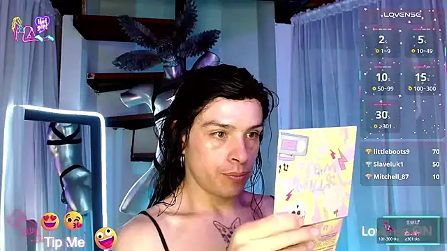 DanniHotBoy02 online show from May 23, 2026, 12:49 am