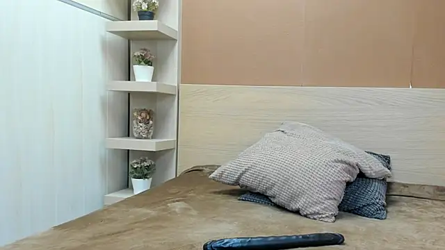 PinkyTwerkyX online show from May 27, 2026, 8:22 am