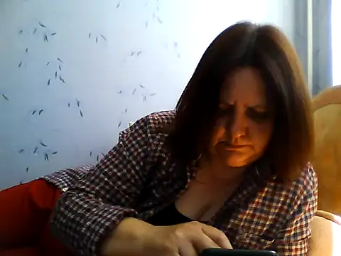 LockyCharm111 online show from April 26, 2026, 10:02 am
