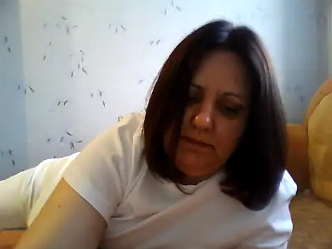 Snapshot of LockyCharm111 chatting on June 11, 2026, 5:33 pm LockyCharm111 online show from June 11, 2026, 5:33 pm