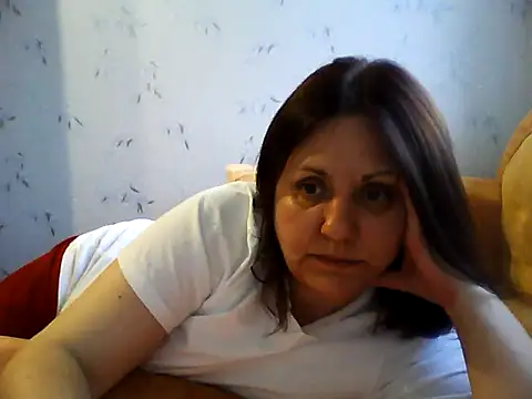 LockyCharm111 online show from June 23, 2026, 5:33 pm