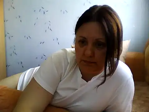 LockyCharm111 online show from June 25, 2026, 7:24 am