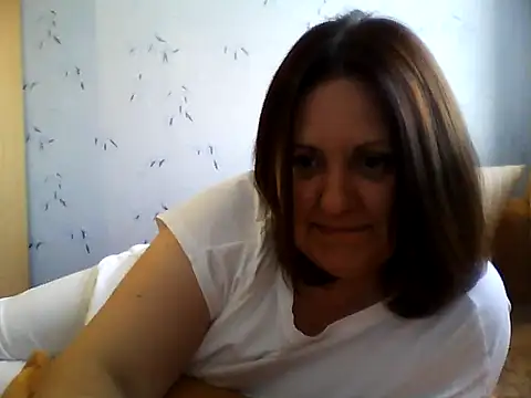 LockyCharm111 online show from June 26, 2026, 5:06 pm