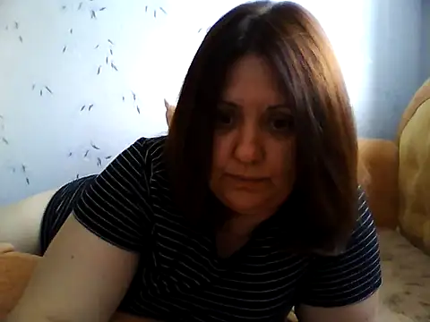 LockyCharm111 online show from July 1, 2026, 4:29 pm