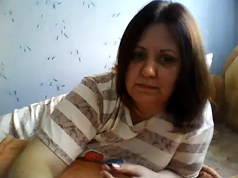 LockyCharm111 online show from July 2, 2026, 4:24 pm