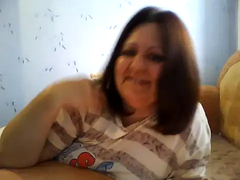 LockyCharm111 online show from July 5, 2026, 3:52 pm
